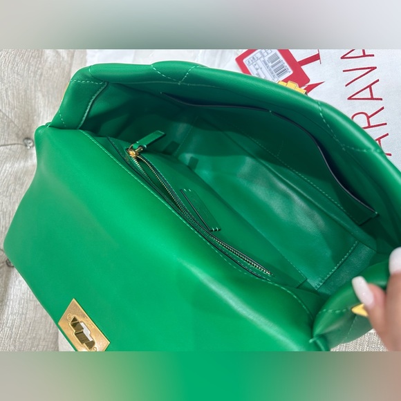 NWT Valentino Garavani Large Leather Roman Stud Shoulder Bag - Picture 9 of 11